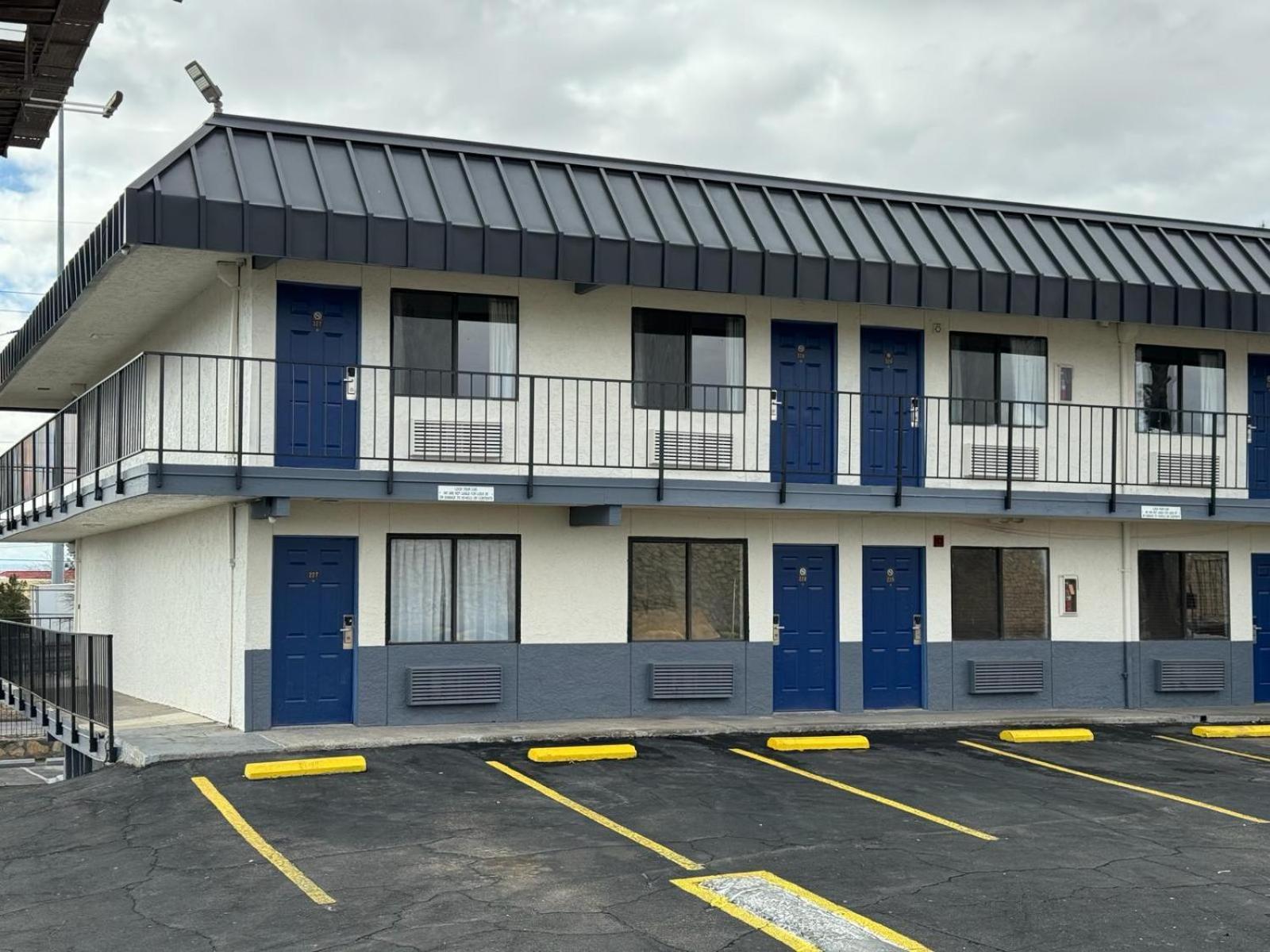 Days Inn By Wyndham El Paso Airport East Exterior foto